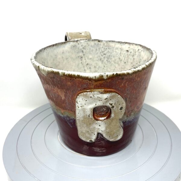 XXL Ceramic Mug — "R" Initial, Copper & Deep Red — detail view