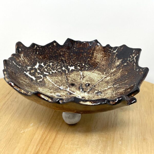 Pressed Leaf Soap Dish (White & Brown)