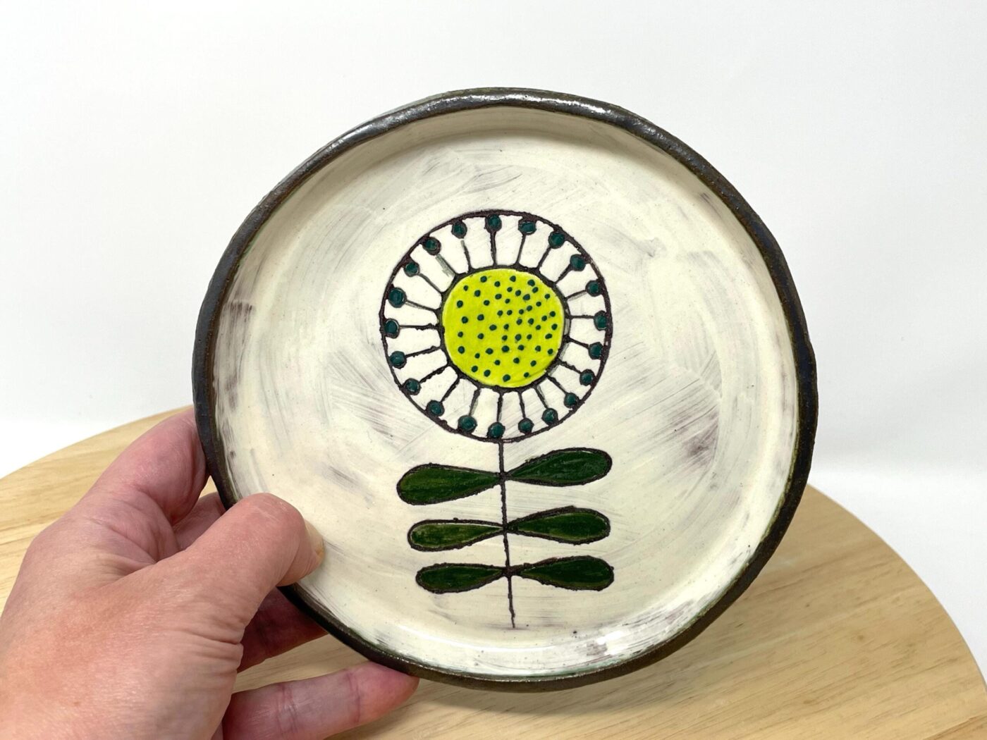 il_fullxfull.7322128463_exlt.jpg Folk art sunflower ceramic plate — handmade terracotta — Fabode Ceramics Scotland